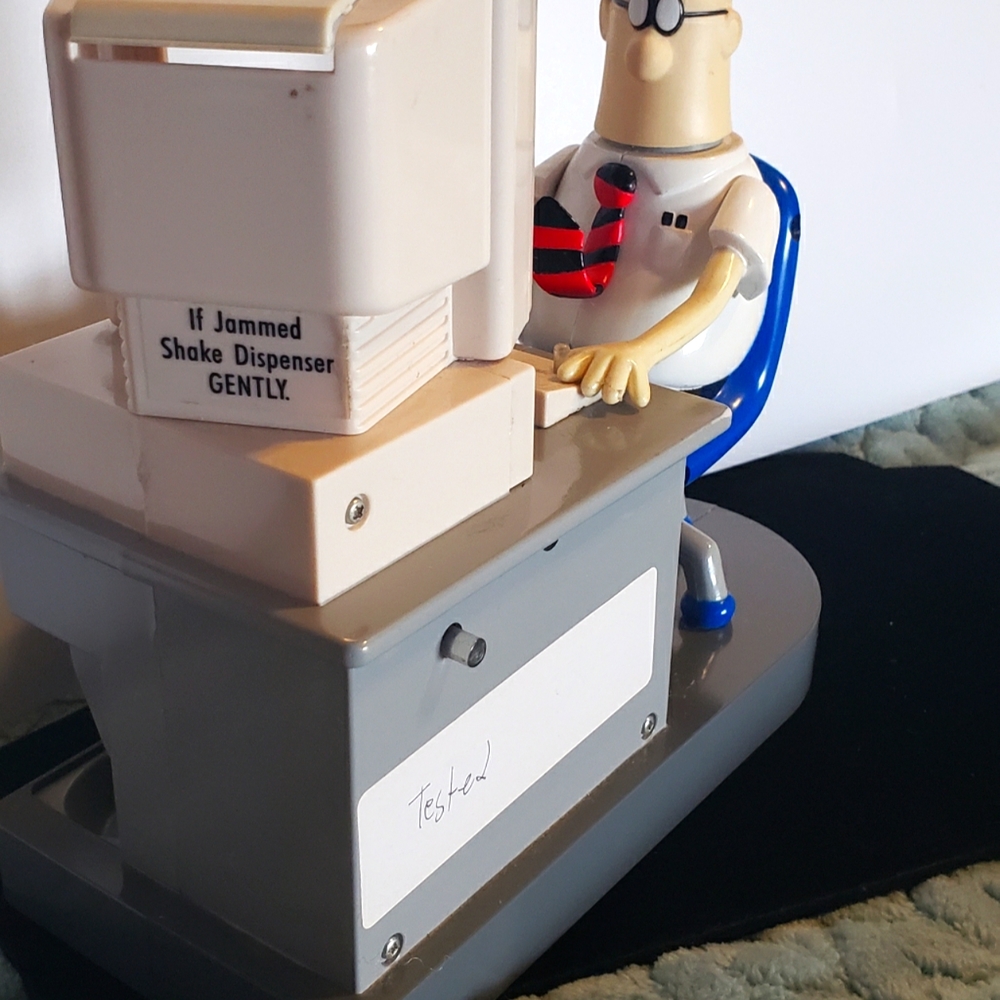 M&M's 1998 Dilbert Electronic Candy Dispenser Limited Edition Collectible preown